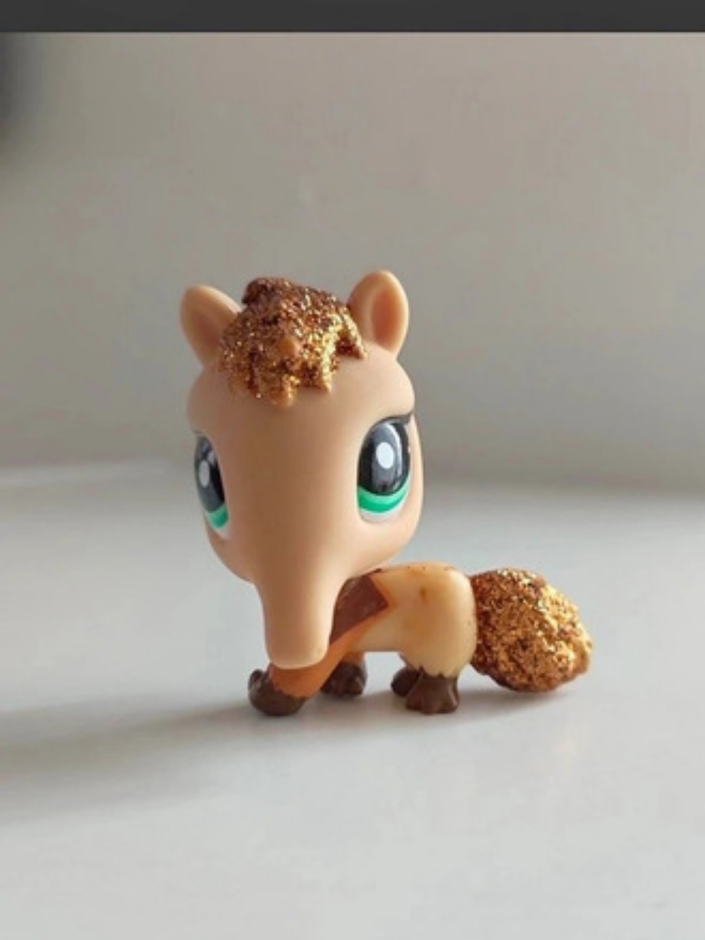Hasbro Littlest Pet Shop Anteater #2133 Brown & Gold Toy